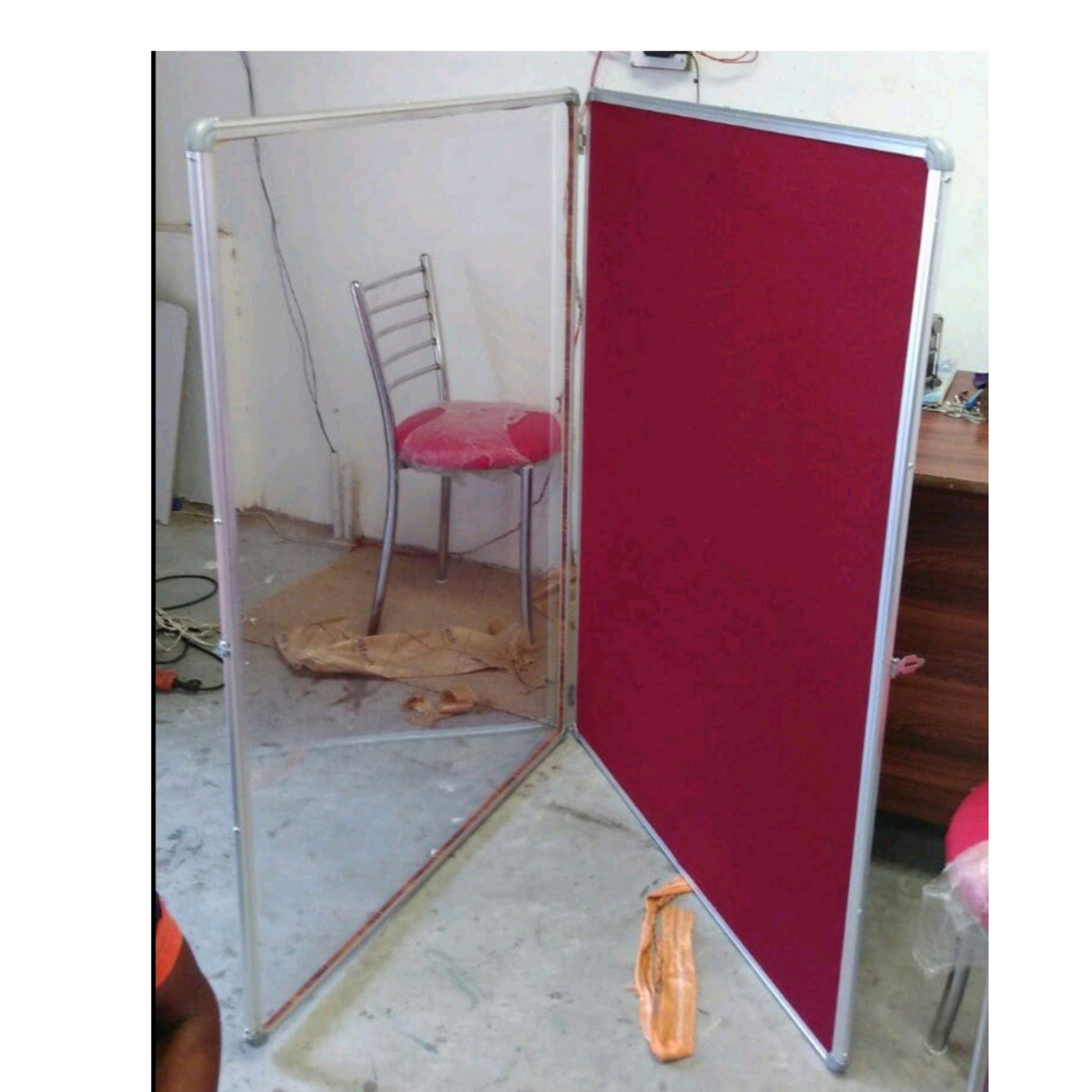 Portable folding display board with aluminium frame and fabric panel manufactured by Elite Writing & Display for schools, offices, exhibitions, and presentations.