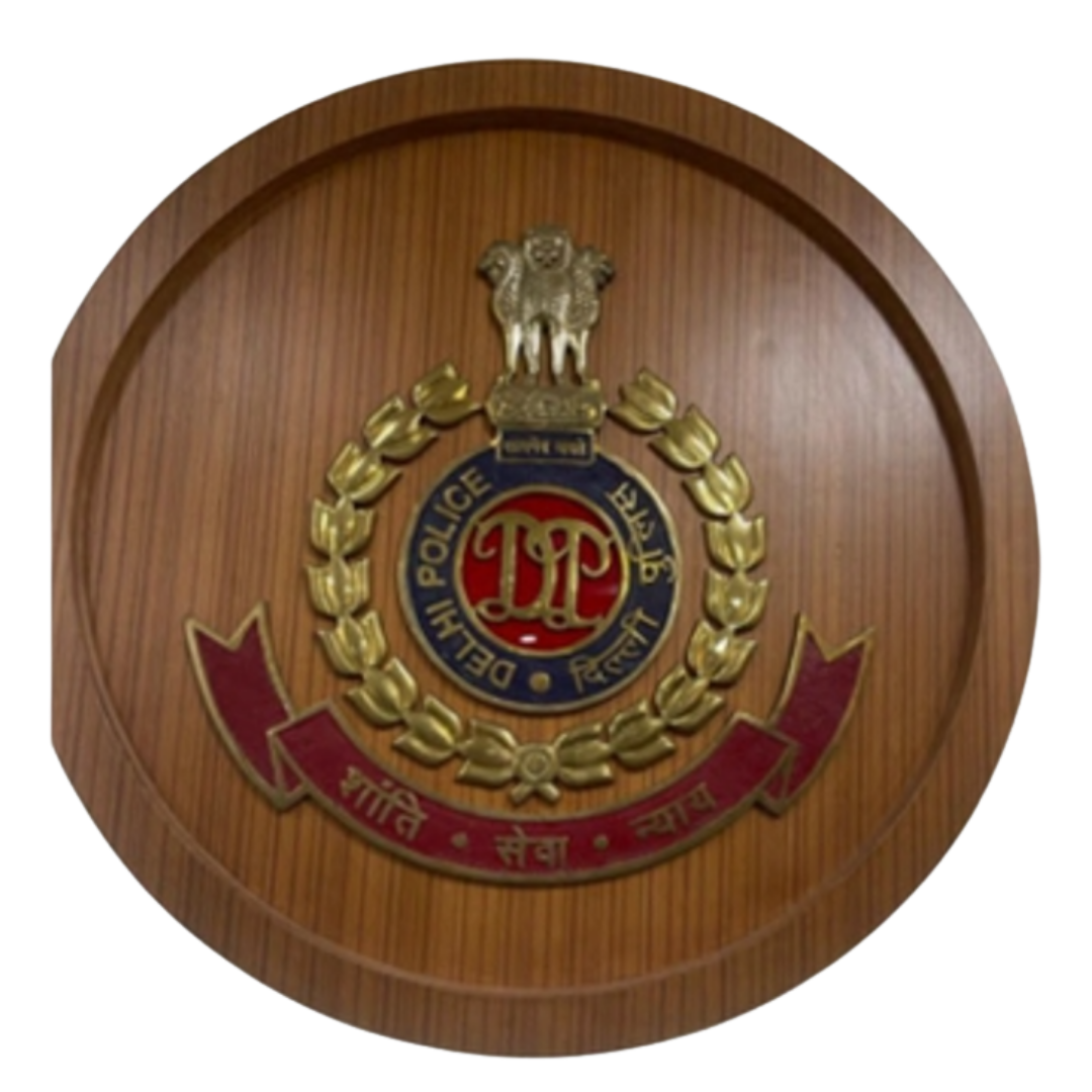 Delhi Police emblem mounted on a round wooden plaque with Ashoka Lion Capital and laurel wreath